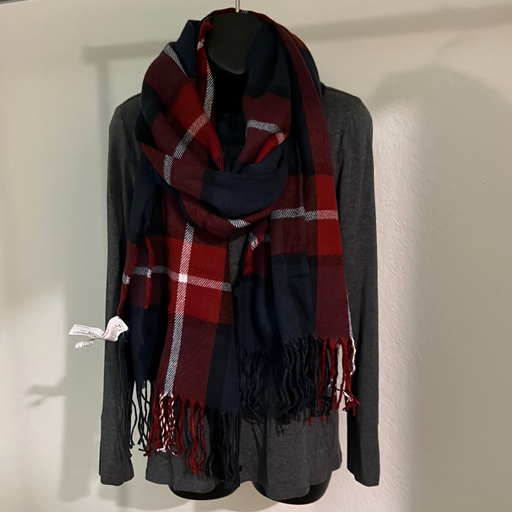 Navy blue and Burgundy 🧣 Scarf.